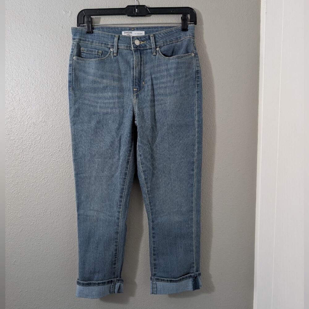 Signature by Levi Strauss Light Blue Cropped Jeans
